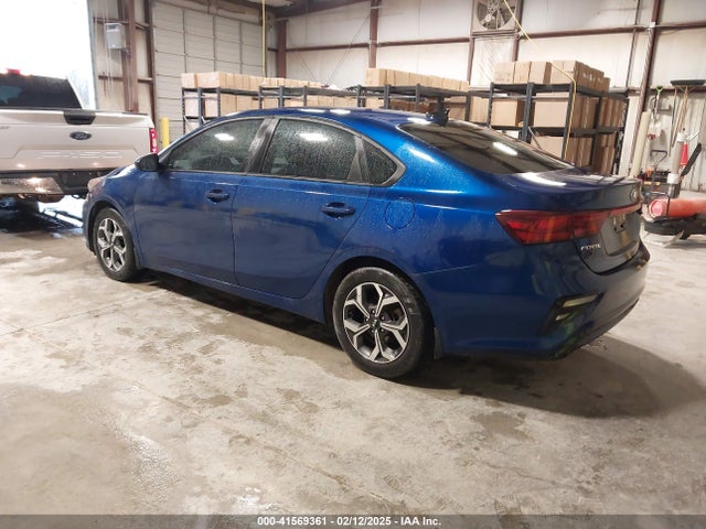 3KPF24AD9ME265946 KIA Forte Lxs