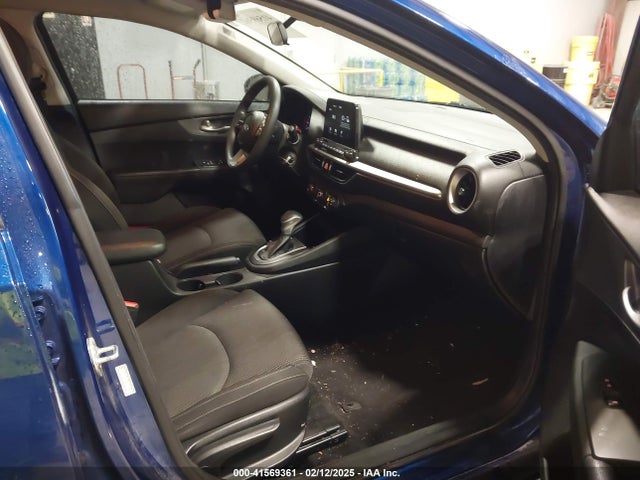 3KPF24AD9ME265946 KIA Forte Lxs