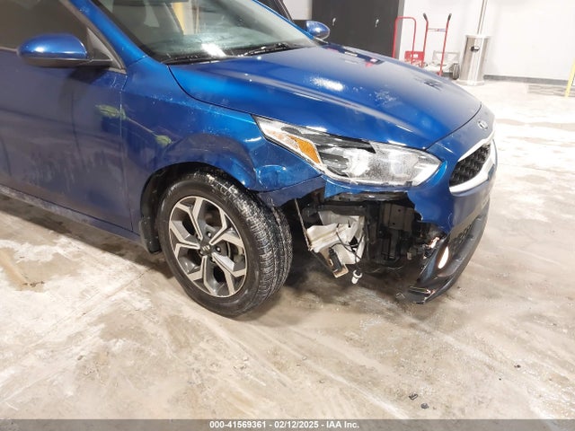 3KPF24AD9ME265946 KIA Forte Lxs