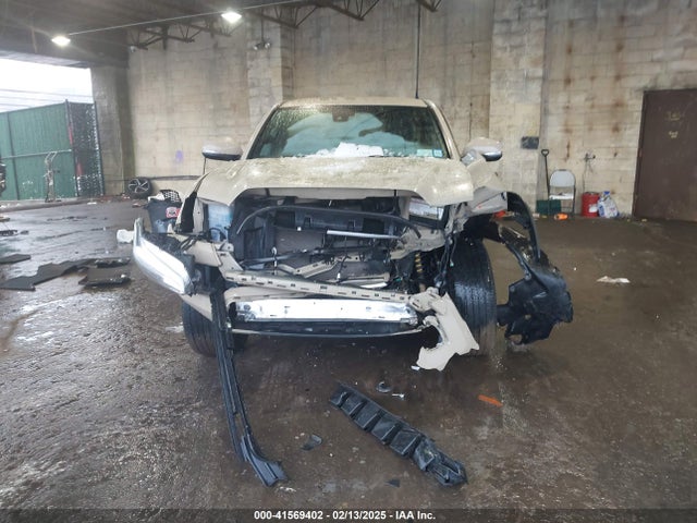 3TMCZ5AN7KM192298 Toyota Tacoma Trd Off Road