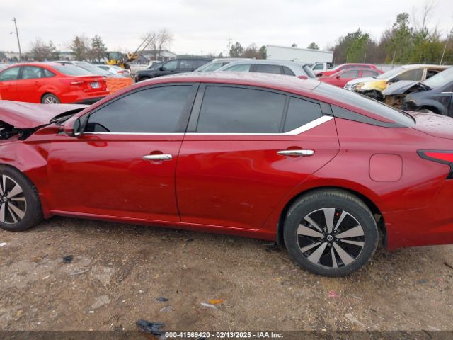 1N4BL4DWXNN339712 Nissan Altima Sv Intelligent Awd