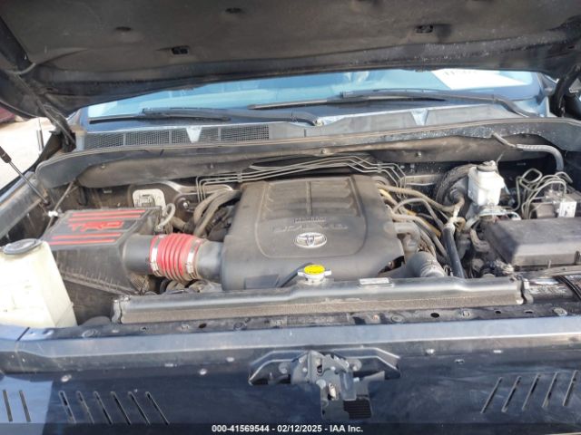 5TFDW5F17EX402772 Toyota Tundra Sr5 5.7l V8
