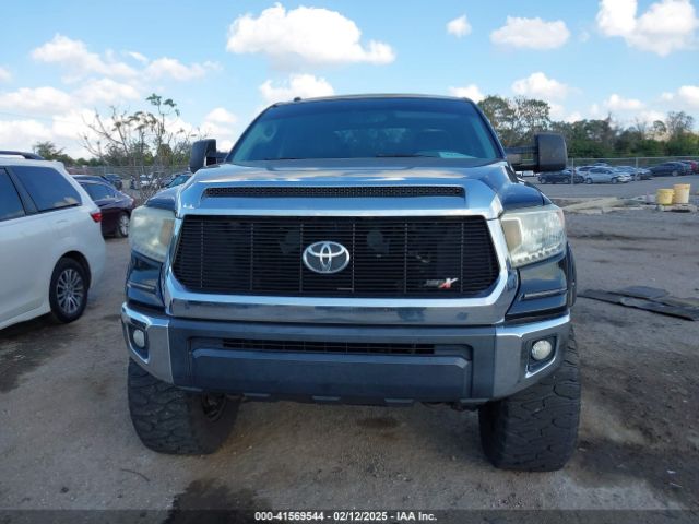 5TFDW5F17EX402772 Toyota Tundra Sr5 5.7l V8