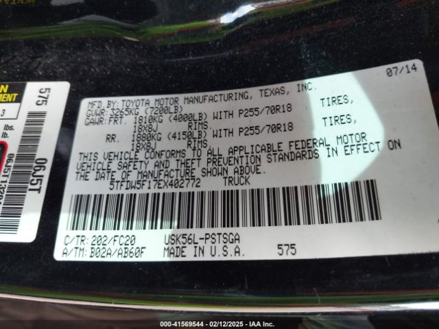 5TFDW5F17EX402772 Toyota Tundra Sr5 5.7l V8