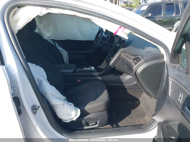 Ford Fusion Hybrid Se 2019 3FA6P0LU7KR240949 Image 5