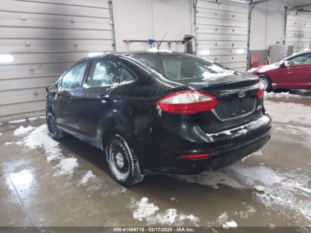 3FADP4AJ2FM215824 Ford FIESTA S