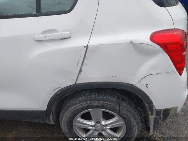 3GNCJNSB9JL283743 Chevrolet TRAX LS
