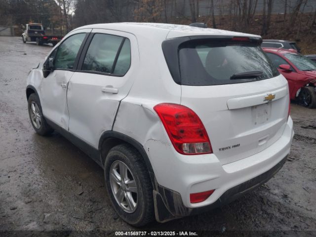 3GNCJNSB9JL283743 Chevrolet TRAX LS