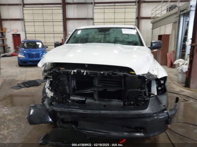 1C6RR6FT2JS143479 RAM 1500 Tradesman  4x2 6'4 Box