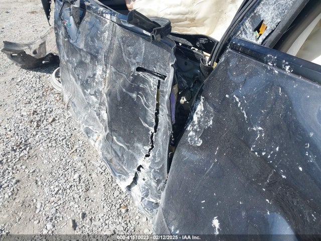 2024 TESLA MODEL 3 5YJ3E1EA0RF750163 Photo 8