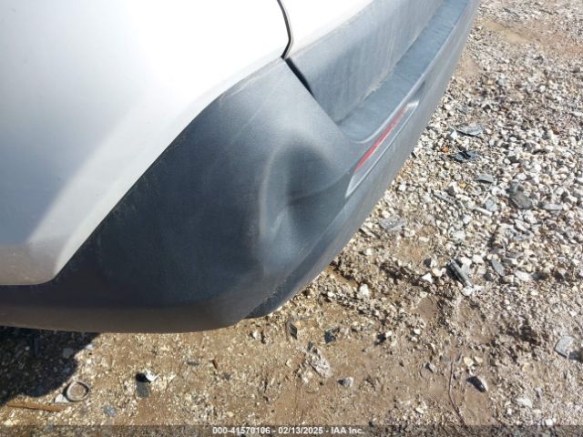 2T3W1RFV9LC047592 Toyota Rav4 Xle
