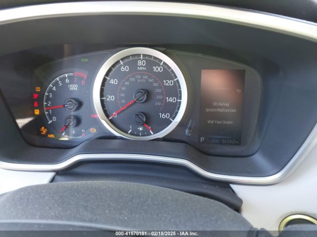 JTND4MBEXM3132818 Toyota COROLLA SE