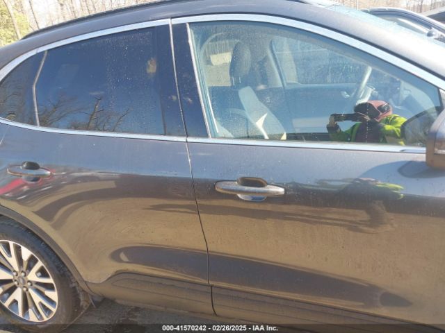1FMCU0DZ7LUB57978 Ford Escape Titanium Hybrid
