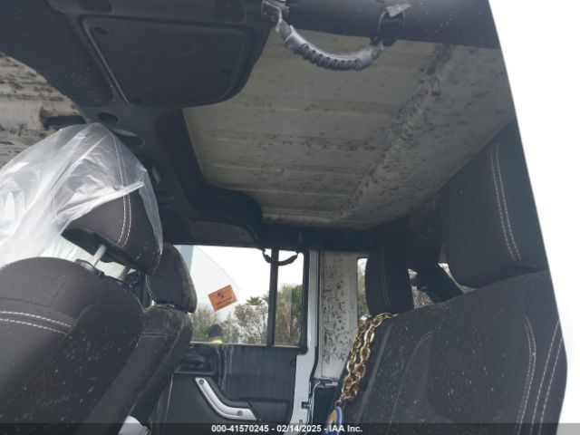 1C4BJWFG9FL645184 Jeep Wrangler Unlimited Rubicon