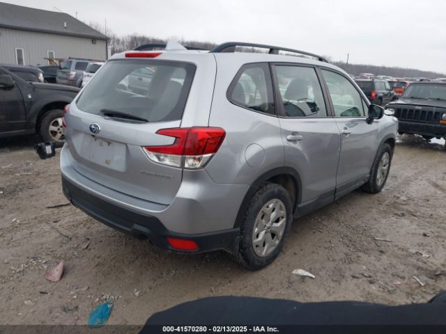 JF2SKACC9KH439492 Subaru Forester