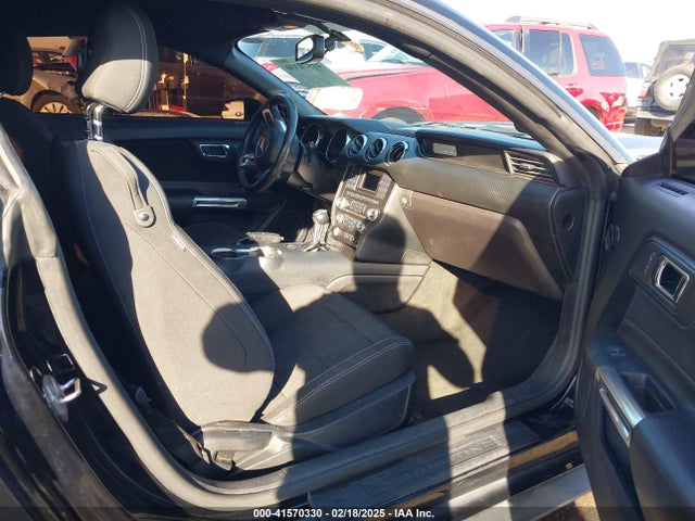 Ford Mustang V6 2017 1FA6P8AM5H5302572 Image 5