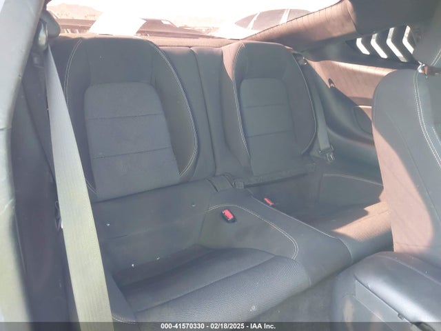 Ford Mustang V6 2017 1FA6P8AM5H5302572 Image 8