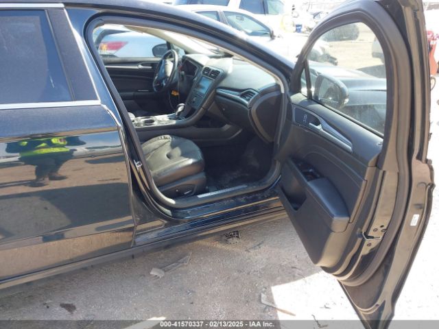 3FA6P0RU9ER111834 Ford Fusion Hybrid Titanium