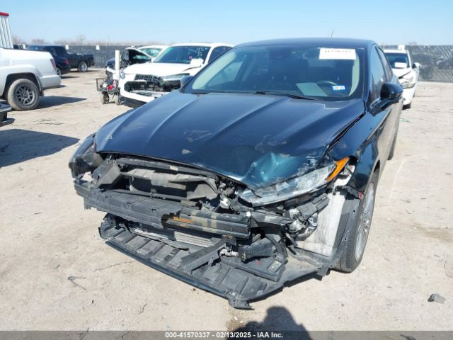3FA6P0RU9ER111834 Ford Fusion Hybrid Titanium