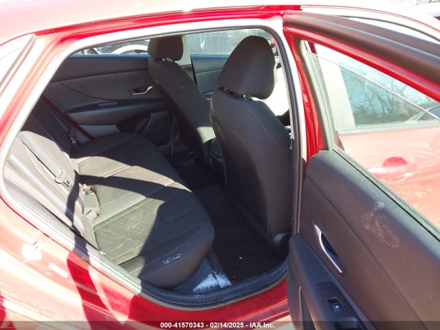 KMHLM4AG5PU460998 Hyundai ELANTRA SEL
