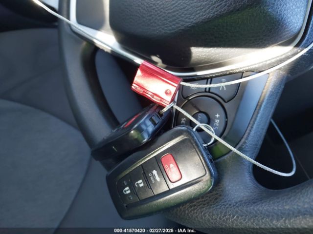 4T1C31AK4NU589284 Toyota Camry Le Hybrid