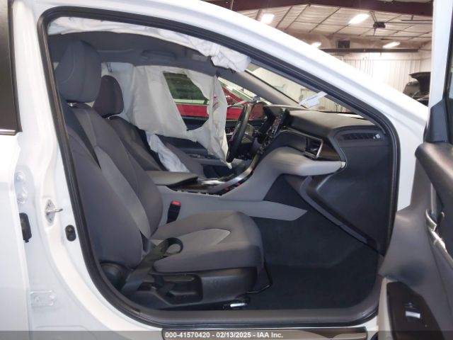 4T1C31AK4NU589284 Toyota Camry Le Hybrid