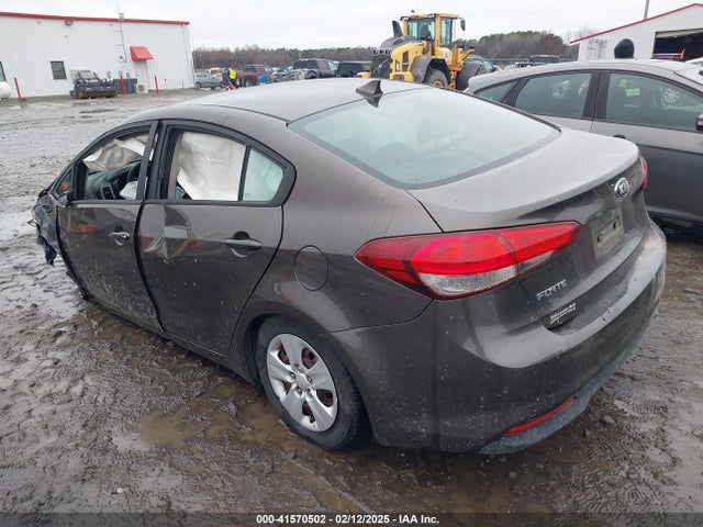 KIA FORTE LX 2017 3KPFK4A71HE049539 Image 3