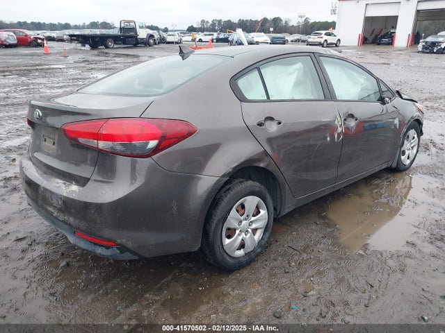 KIA FORTE LX 2017 3KPFK4A71HE049539 Image 4