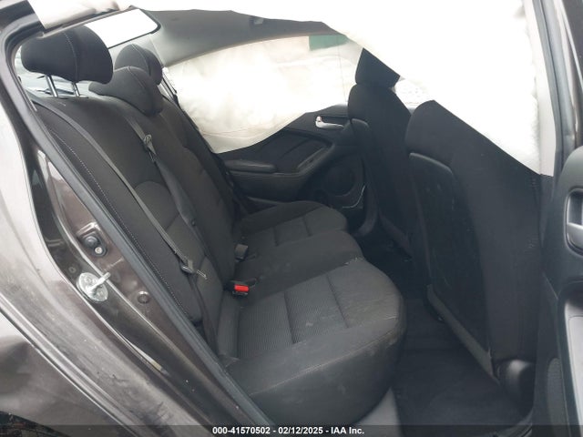KIA FORTE LX 2017 3KPFK4A71HE049539 Image 8