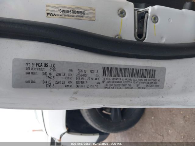 1C4NJDEB7HD109807 Jeep Compass High Altitude 4x4