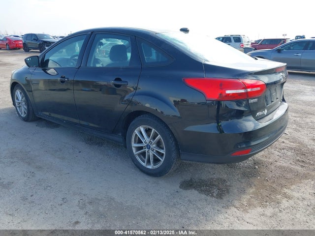 Ford FOCUS SE 2018 1FADP3FE7JL302490 Image 3