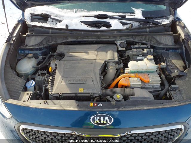 KNDCB3LC3J5210563 KIA NIRO LX