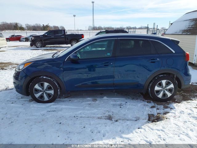 KNDCB3LC3J5210563 KIA NIRO LX