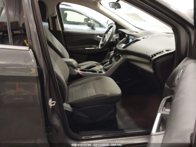 1FMCU9GX5GUB18827 Ford ESCAPE SE