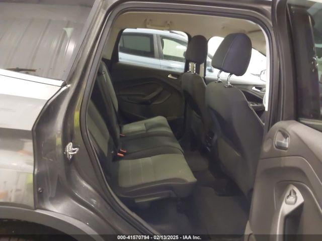 1FMCU9GX5GUB18827 Ford ESCAPE SE