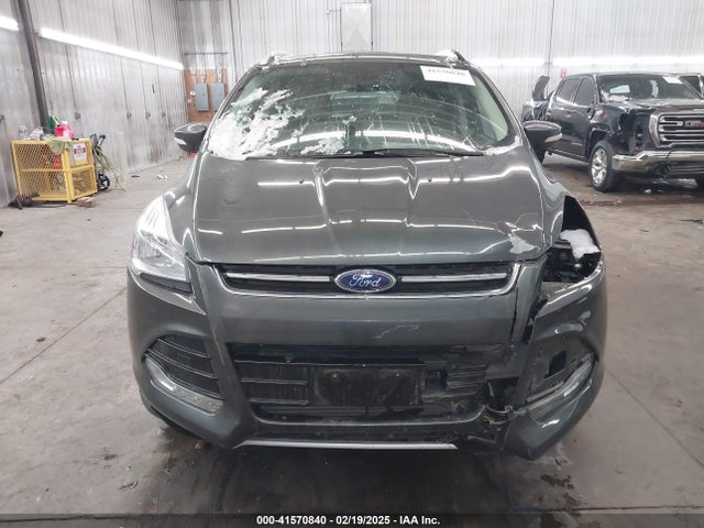 1FMCU9J9XFUB94911 Ford Escape Titanium