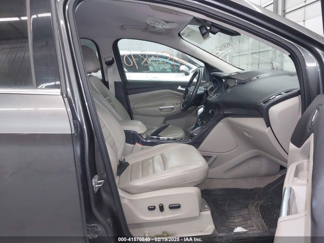 1FMCU9J9XFUB94911 Ford Escape Titanium