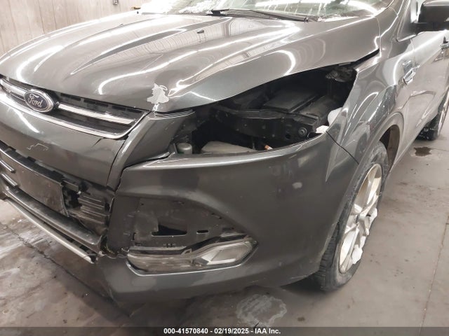 1FMCU9J9XFUB94911 Ford Escape Titanium