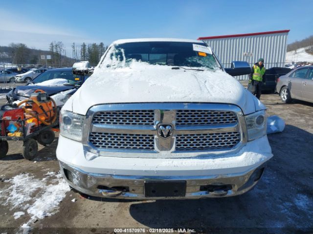 1C6RR7VT2JS180586 RAM 1500 Laramie  4x4 6'4 Box