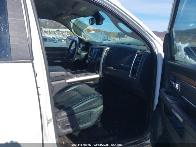 1C6RR7VT2JS180586 RAM 1500 Laramie  4x4 6'4 Box