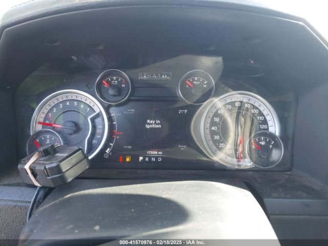 1C6RR7VT2JS180586 RAM 1500 Laramie  4x4 6'4 Box