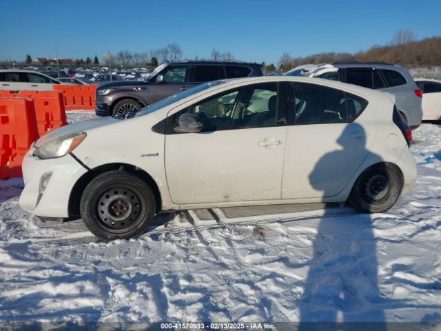 JTDKDTB39G1134242 Toyota Prius C Two