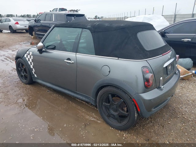 2006 MINI COOPER S WMWRH33596TF87041 Photo 2