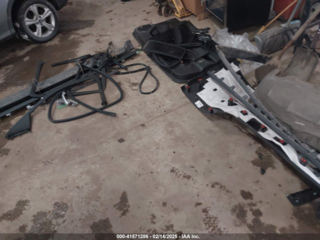 1GKS2FKCXGR283496 GMC Yukon Xl Sle