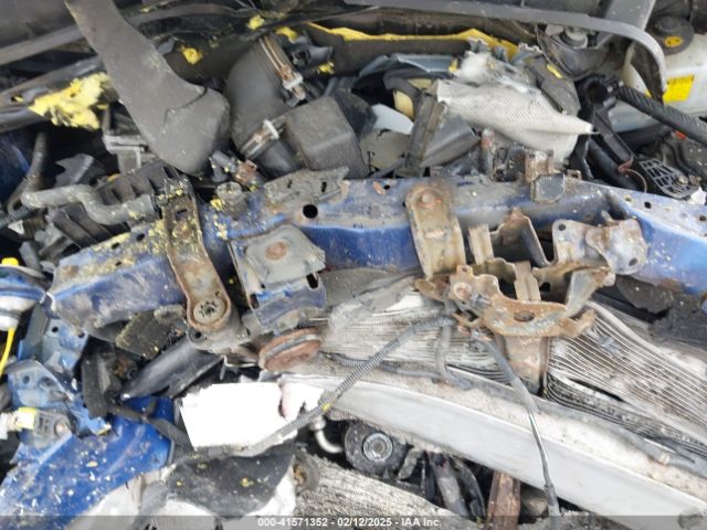 JTDZN3EU2E3291175 Toyota PRIUS V