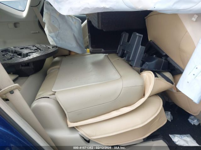JTDZN3EU2E3291175 Toyota PRIUS V