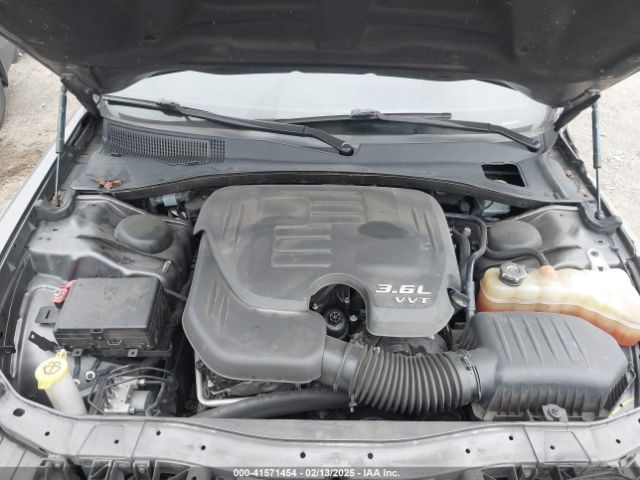 2C3CCABG8KH601034 Chrysler 300 300s