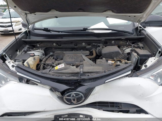 JTMZFREV1HJ103223 Toyota RAV4 LE