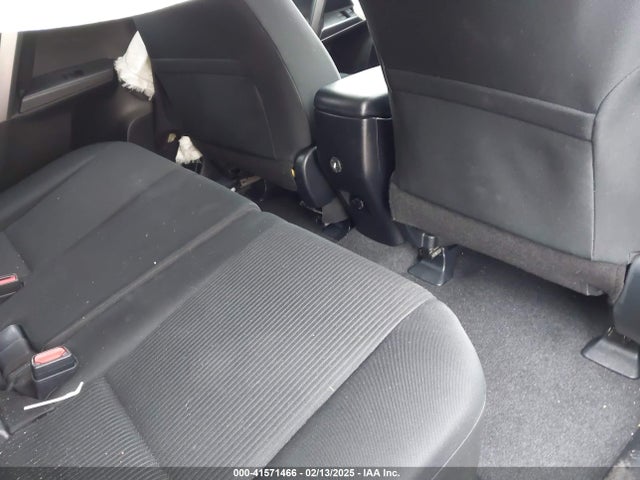 JTMZFREV1HJ103223 Toyota RAV4 LE