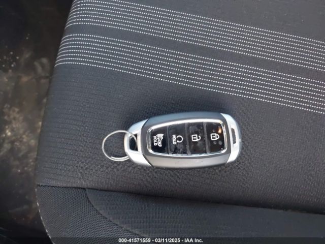KMHRC8A3XRU315850 Hyundai Venue Sel